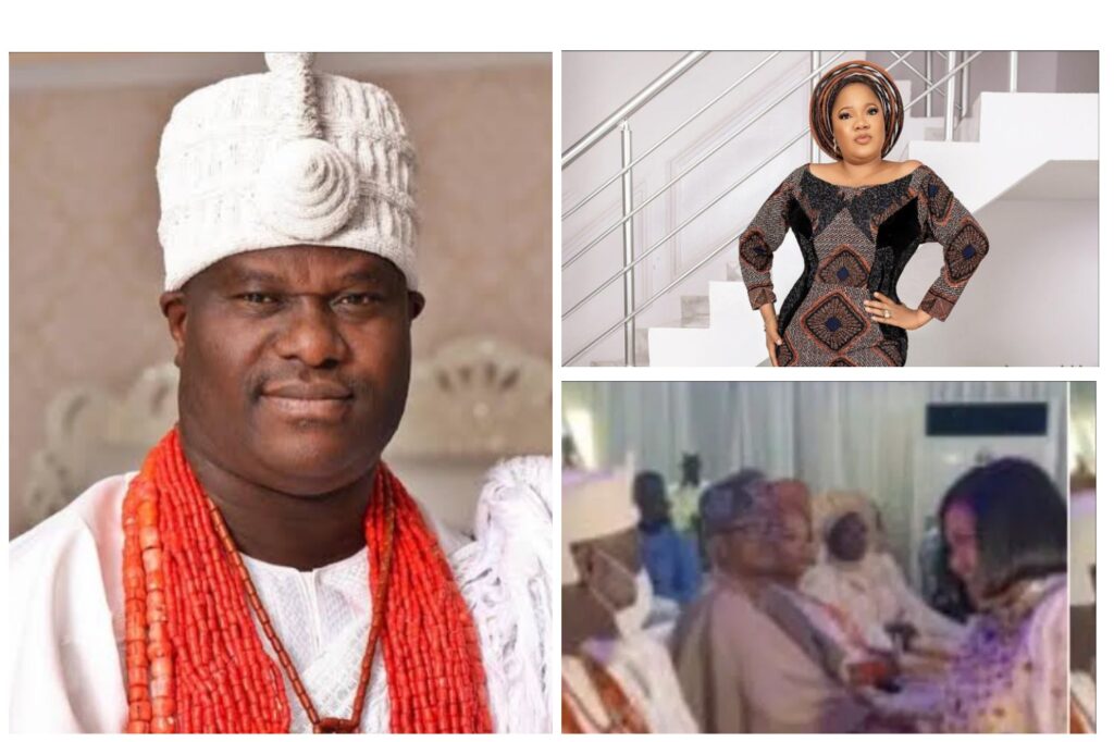 Fans react to what Actress Toyin Abraham did to Ooni of Ife at event (video) 2 1627748406944