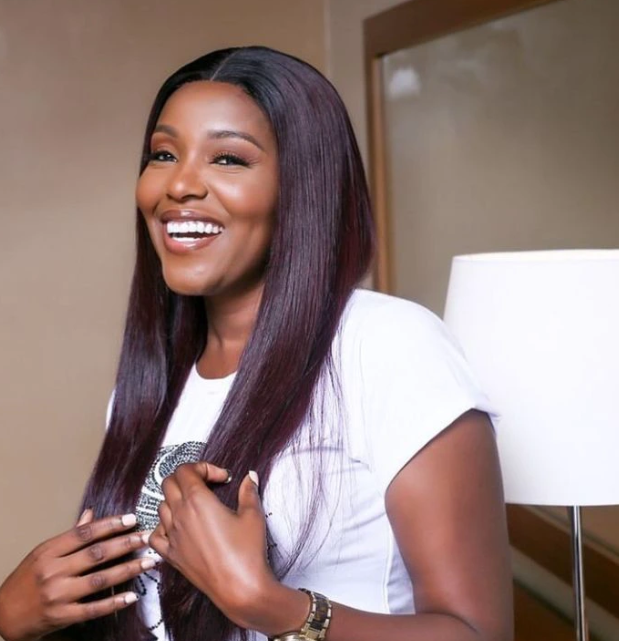 Mo Bimpe, Afeez Owo And Others Reacts As Popular Yoruba Actress Bags New Endorsement Deal (Photos) 3 Screenshot 20210703 141632