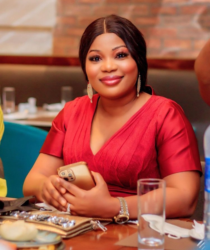 Actress Seyi Edun Reveals how Toyin Abraham caused a war between her and her best friend. 2 Seyi Edun