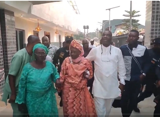 Wasiu Ayinde & His 101-Year-Old Mother Hold Hands At His 65th Birthday Celebration (Video) 2 Wasiu Ayinde