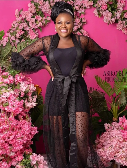 Yoruba Actress, Akinyanju Arike ‘Eyinjueledumare’ Celebrates Her Birthday Today (photos) 2 Eyinjueledumare