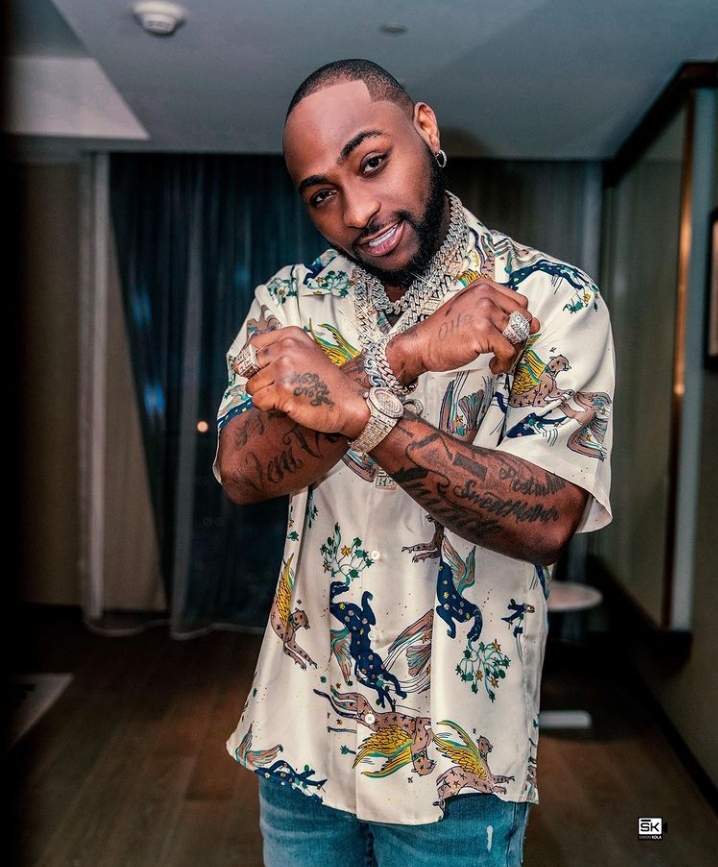 Nigerians Stunned By A Video Of Man Copies Celebrity Voices, Talks Like Davido, Broda Shaggi Officer Woos (Video) 2 Screenshot 20220314 165218