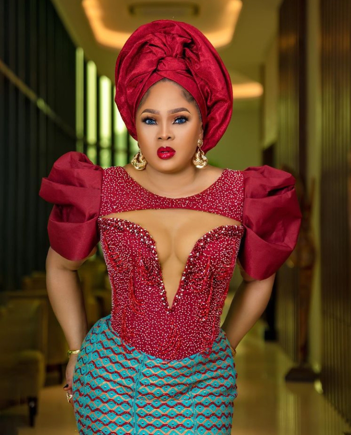 Actress Mo Bimpe and actress Regina Chukwu shun each other, battle for best birthday shoot (photos) 2 Regina Chukwu