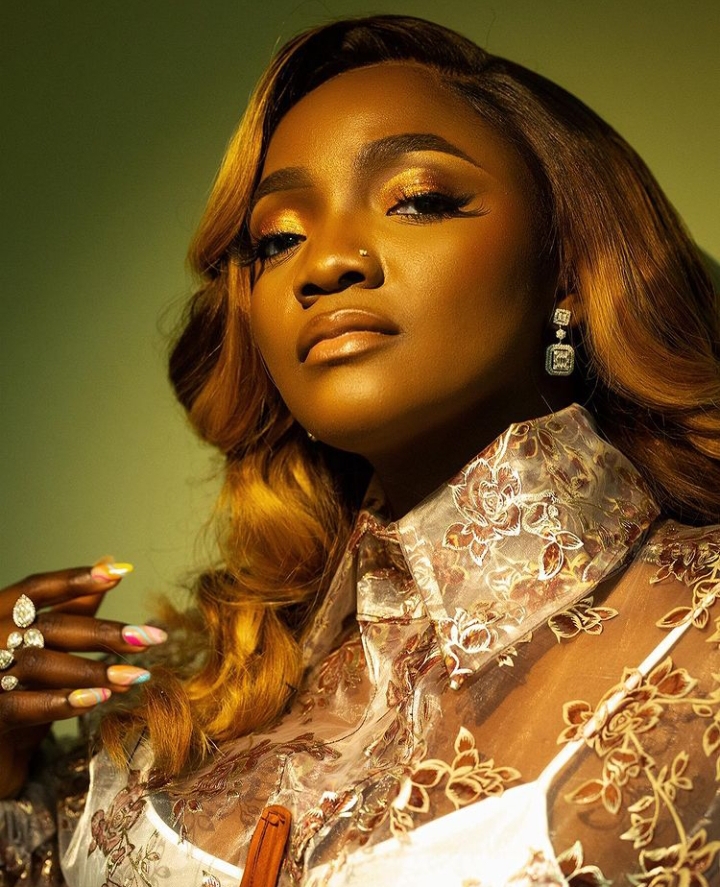 ‘Second baby loading’ Reactions as Singer Simi laments bitterly over her current eating habits 2 Screenshot 20220406 141913