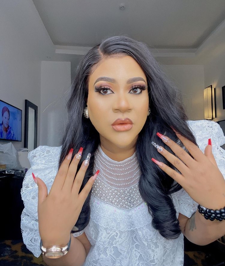 How did you become the CEO of another’s man company if you aren’t dating him? Nigerians query Nkechi Blessing as she fights dirty with blogger who exposed her affair with a married man 2 Nkechi Blessing
