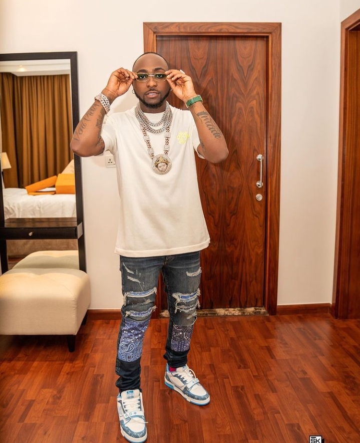 “I spend nothing less than 17million in a night” Davido comes under fire for his love of bragging 2 Davido