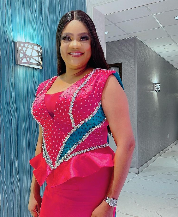 Actress Opeyemi Aiyeola and Biola Bayo show support for colleague, Yewande Adekoya as others shun her 2 Screenshot 20220410 172536