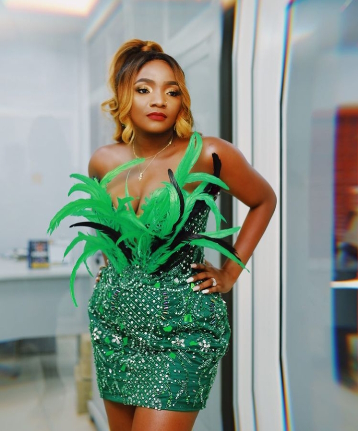 Nigerian Singer, Simi Takes The Internet By Storm With New Sizzling Photo 2 Nigerian Singer, Simi Takes The Internet By Storm With New Sizzling Photo