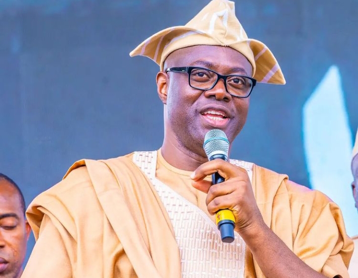 “50 is gold and so are you” Governor Seyi Makinde showers his wife with love and prayers on her 50th birthday 2 governor Seyi Makinde