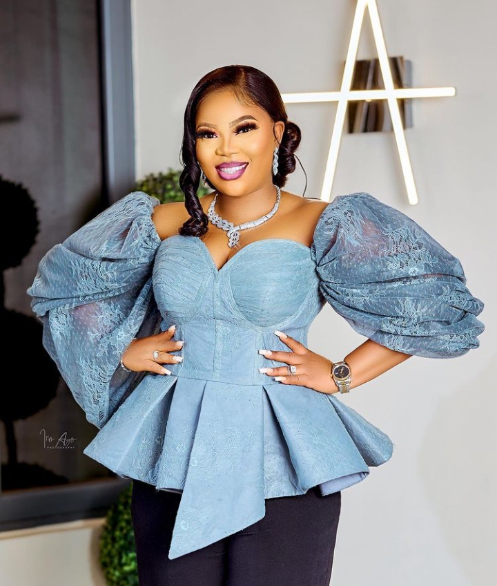 “May God answer all your secret prayer” Nigerians shower prayers on Seyi Edun as she did the unexpected for the less privileged (video) 2 Seyi Edun