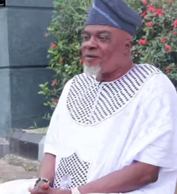 Olaiya Igwe Speaks Out After He Was Abused Over Car Gift From MC Oluomo (Video) 2 Olaiya Igwe Speaks Out After He Was Abused Over Car Gift From MC Oluomo (Video)