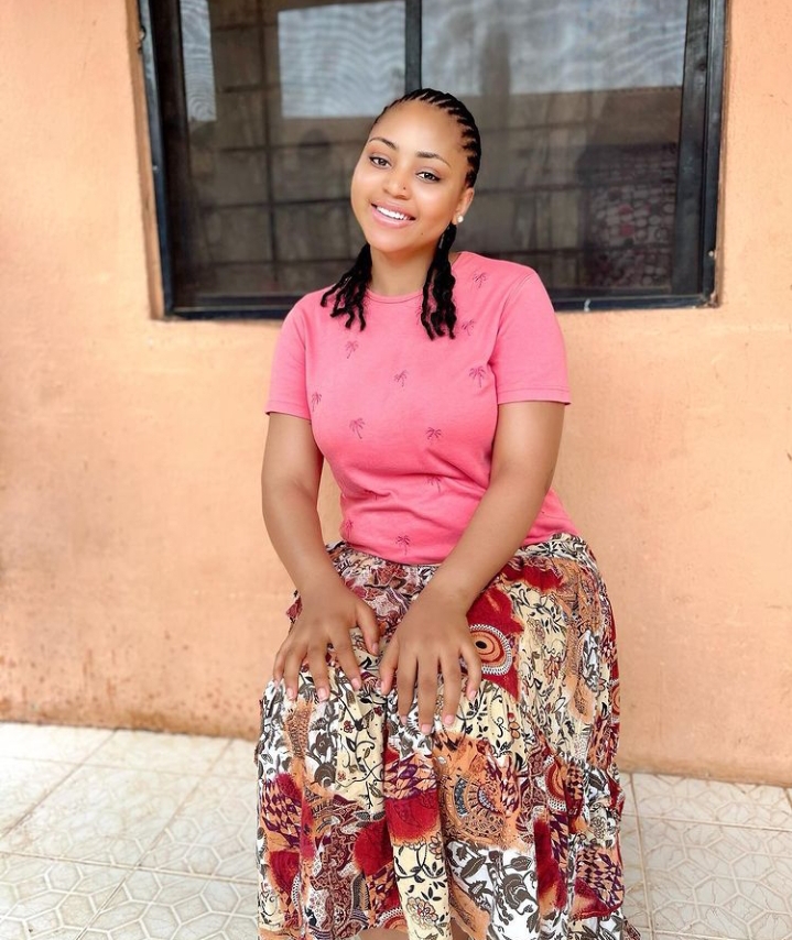 ‘Forever 16’- Fans hail Regina Daniels as she returns to movie set two months after having second son 2 ‘Forever 16’- Fans hail Regina Daniels as she returns to movie set two months after having second son