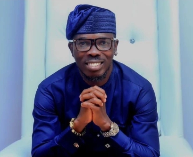 Reactions As Ijebuu Shares Adorable Photo With Daughters 2 Ijebuu
