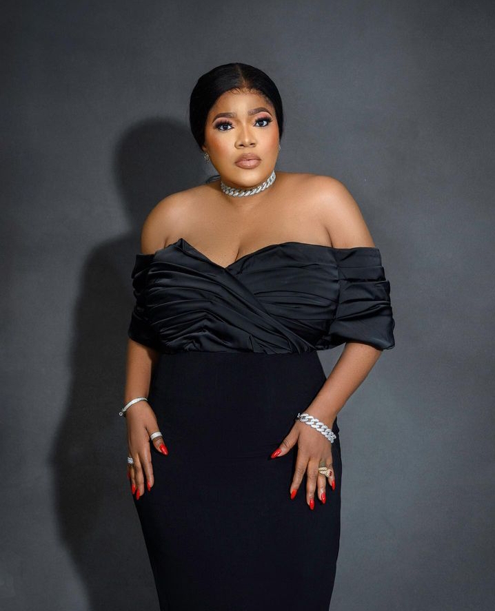 “God save you” Toyin Abraham reacts as Toyin Lawani wears outfit with her face, days after threatening her 2 Screenshot 20221219 073206